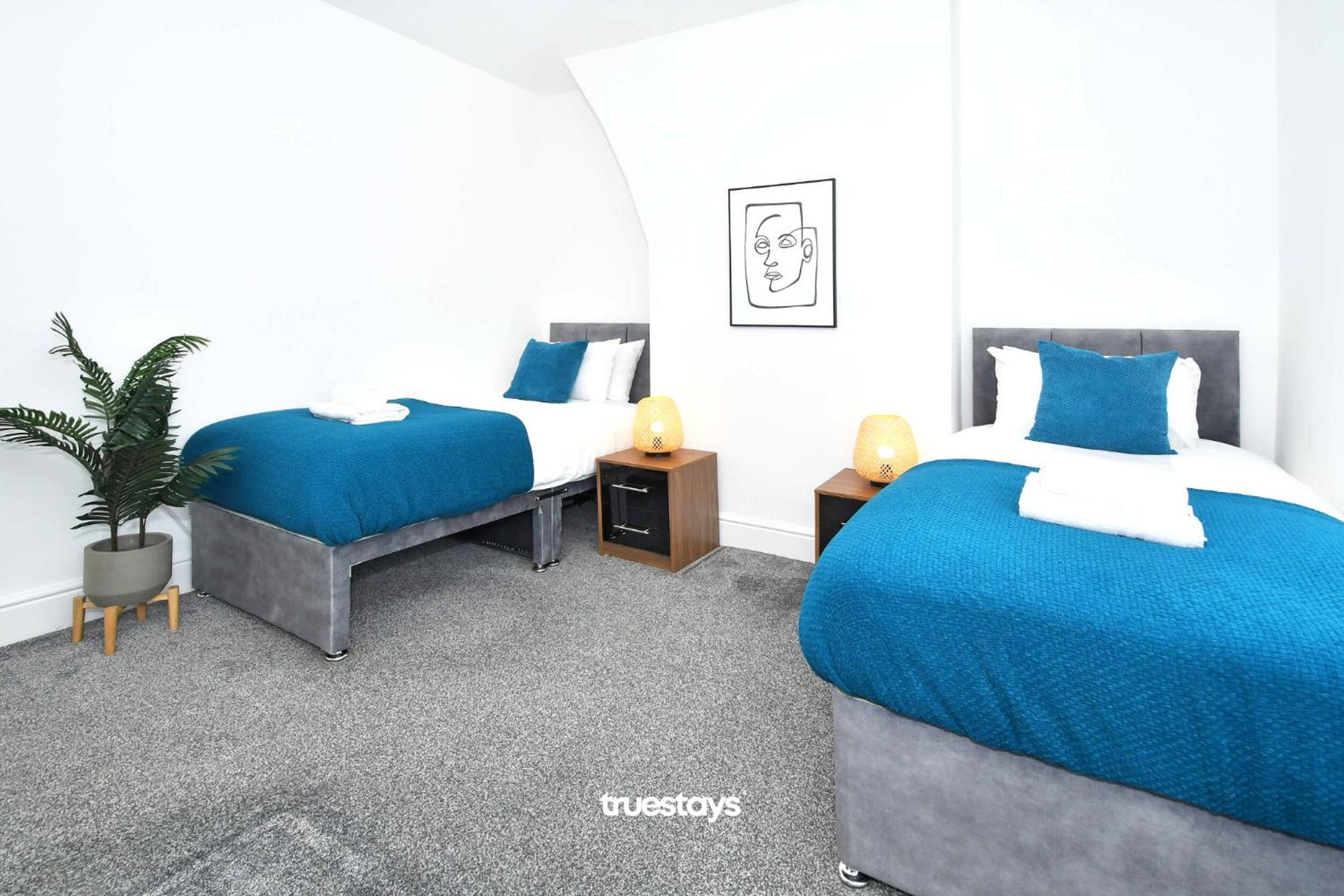 Gilman House By Truestays - 4 Bedroom House In Stoke-On-Trent Etruria Extérieur photo