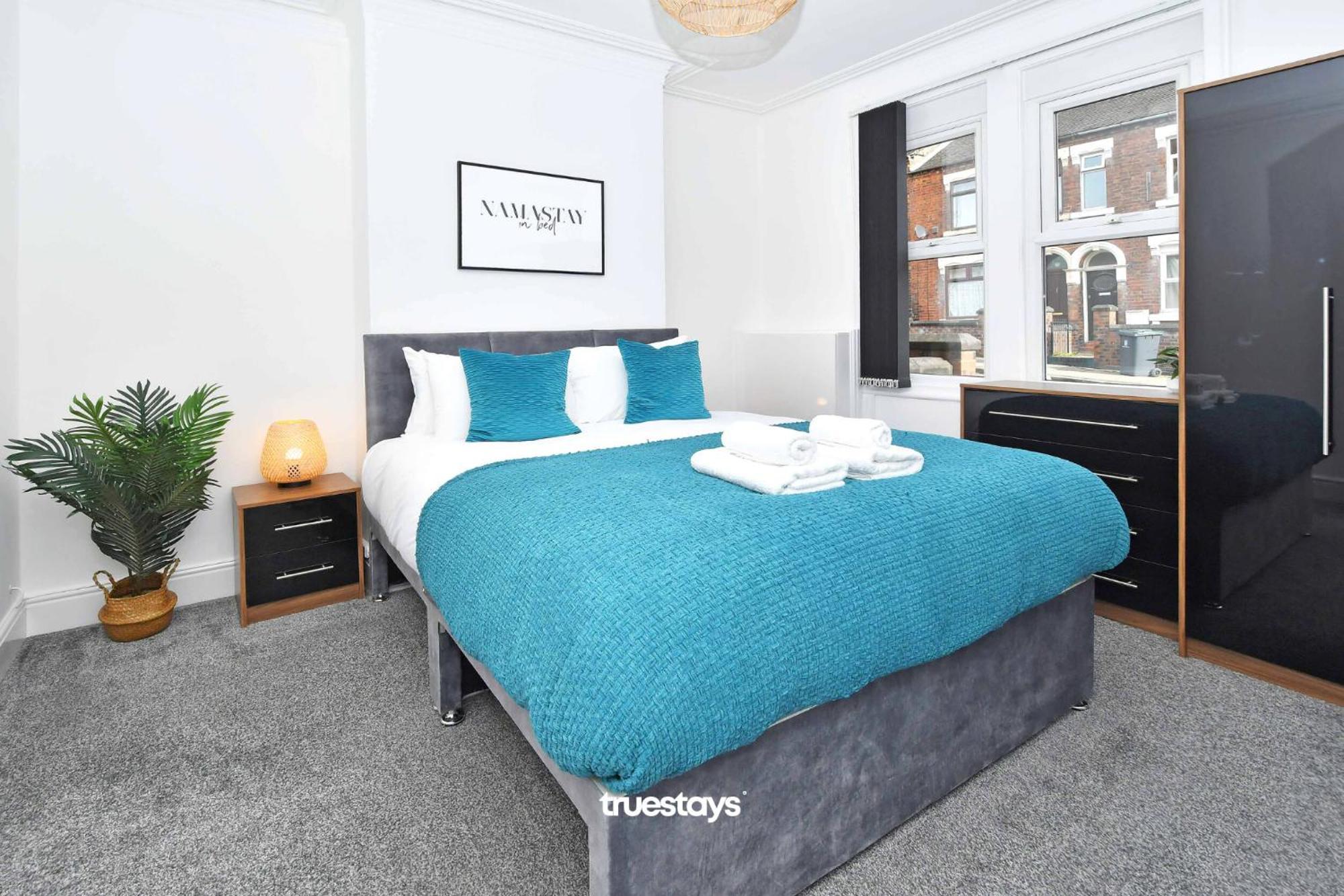 Gilman House By Truestays - 4 Bedroom House In Stoke-On-Trent Etruria Extérieur photo